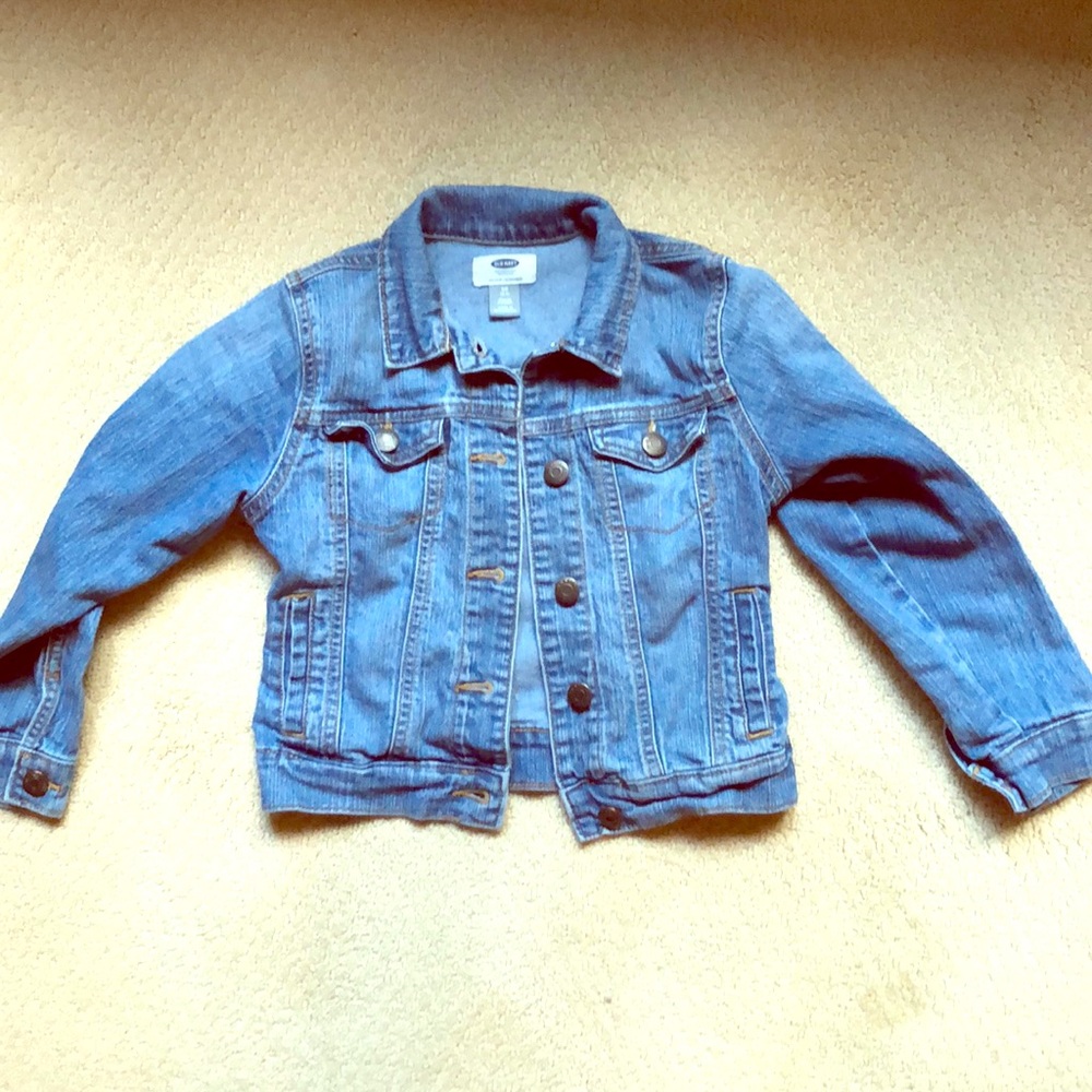Super cute!  Old Navy girls jean jacket - Size 6-7